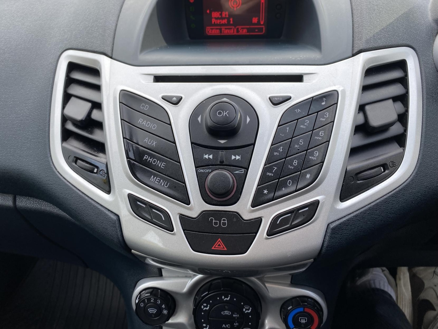 Used Ford Fiesta 2012 for sale - 76397290: Photo 26