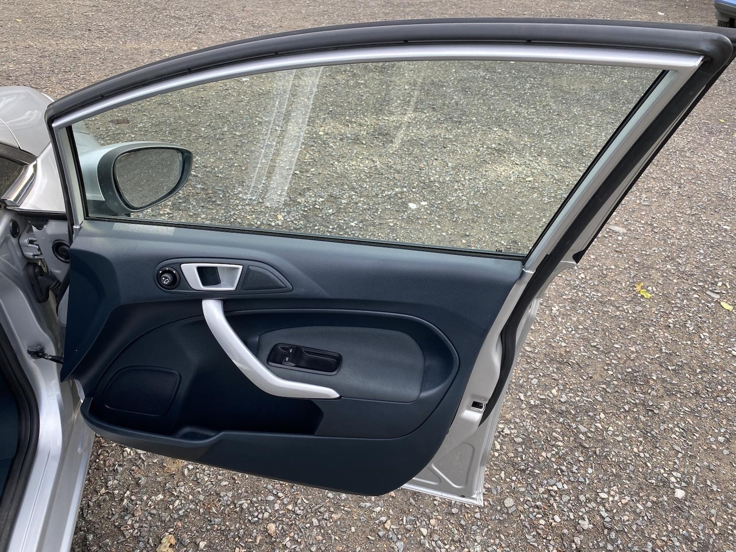 Used Ford Fiesta 2012 for sale - 76397290: Photo 34