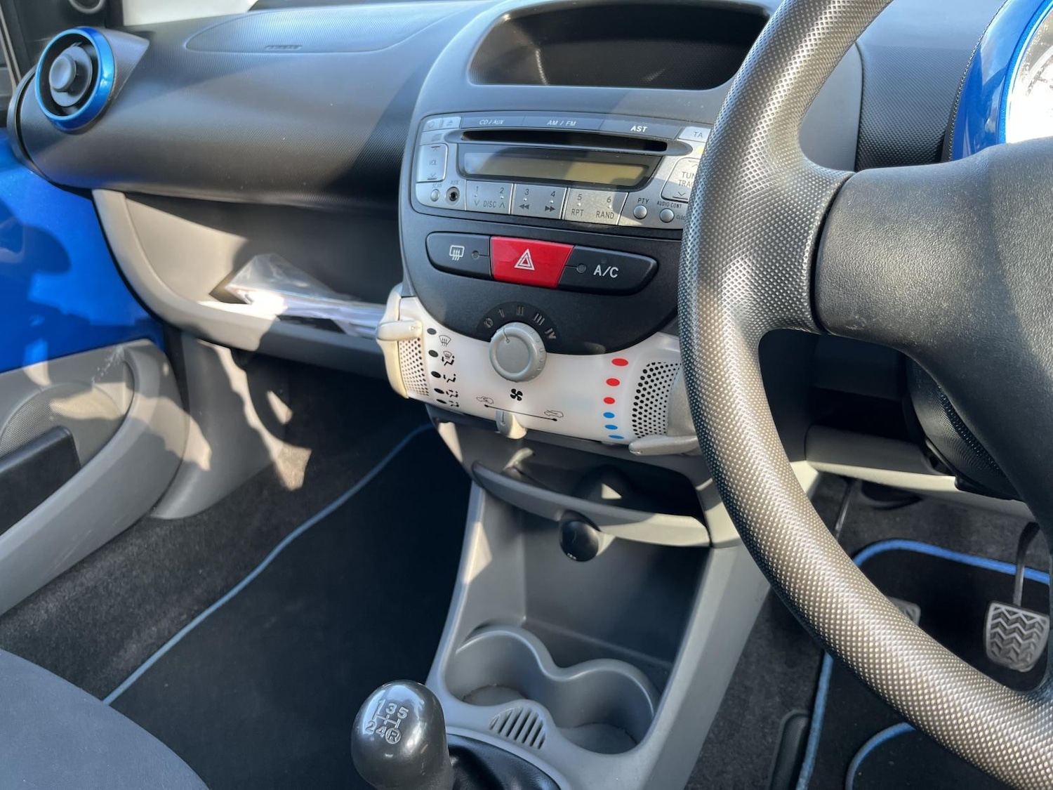 Used Toyota AYGO 2010 for sale - 77778724: Photo 32