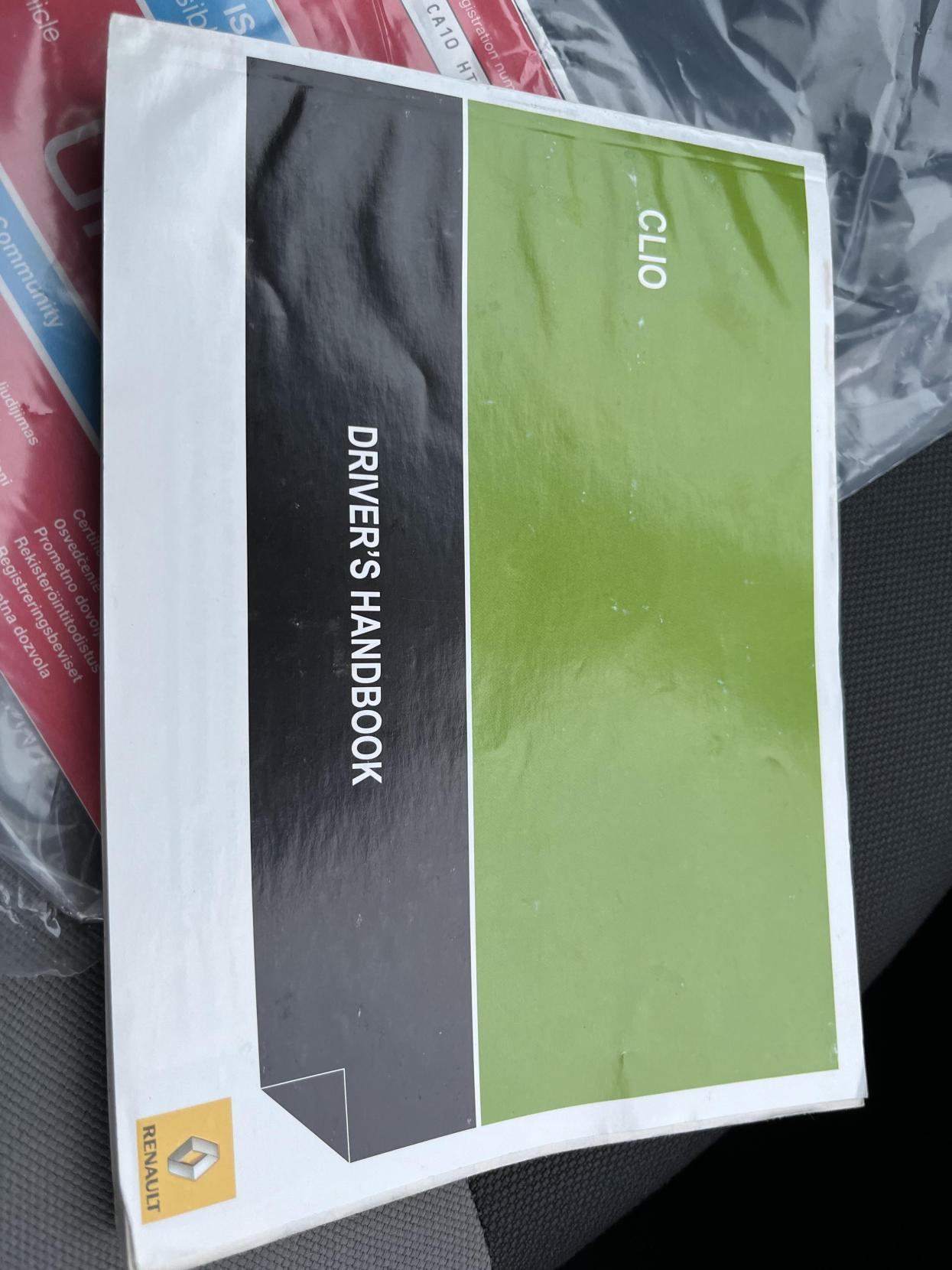 Used Renault Clio 2010 for sale - 77381188: Photo 24