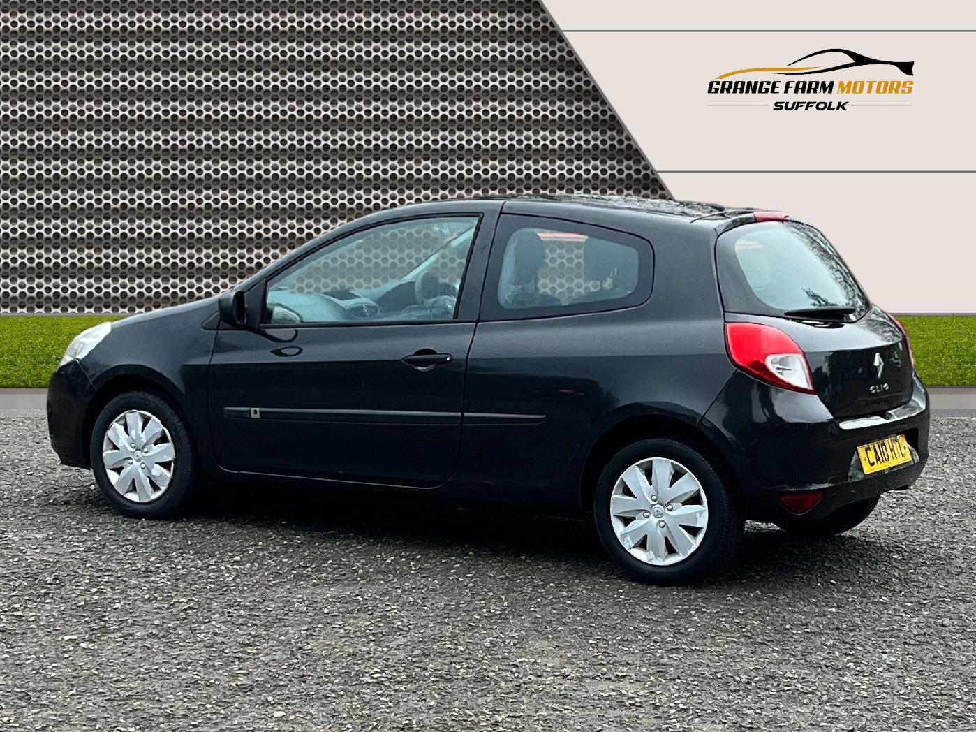 Used Renault Clio 2010 for sale - 77381188: Photo 9