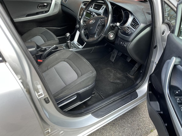 Used Kia Ceed 2014 for sale - 76108331: Photo 31