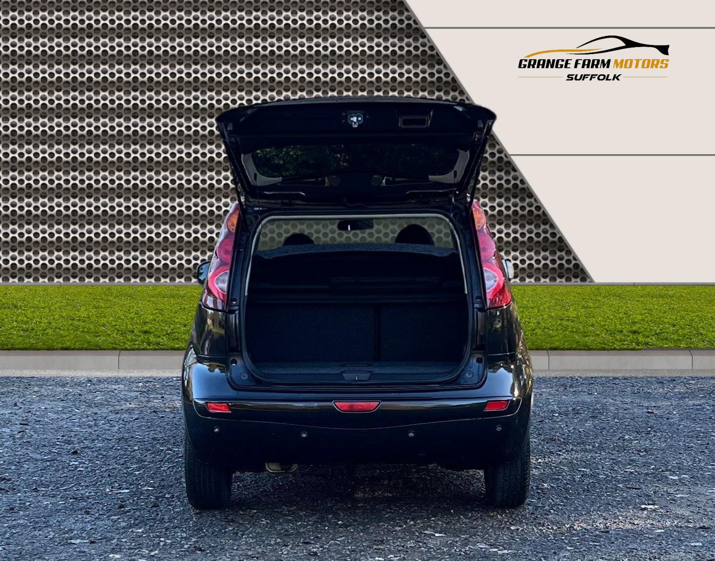 Used Nissan Note 2013 for sale - 76652949: Photo 13