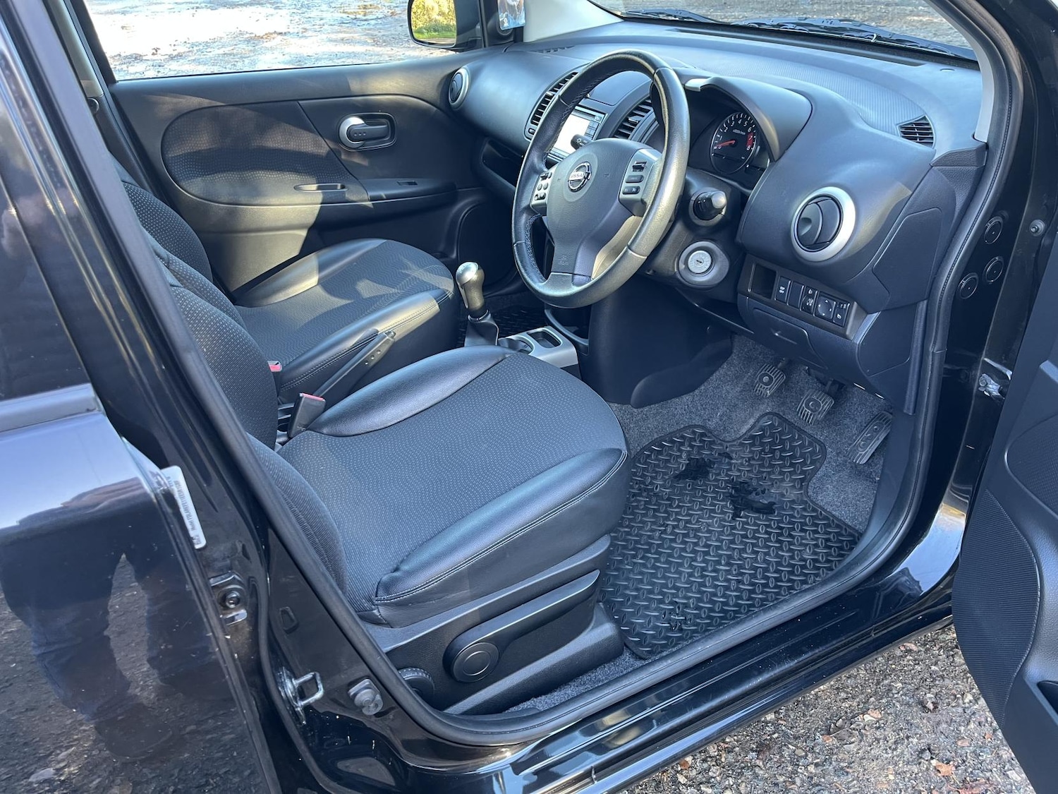 Used Nissan Note 2013 for sale - 76652949: Photo 26