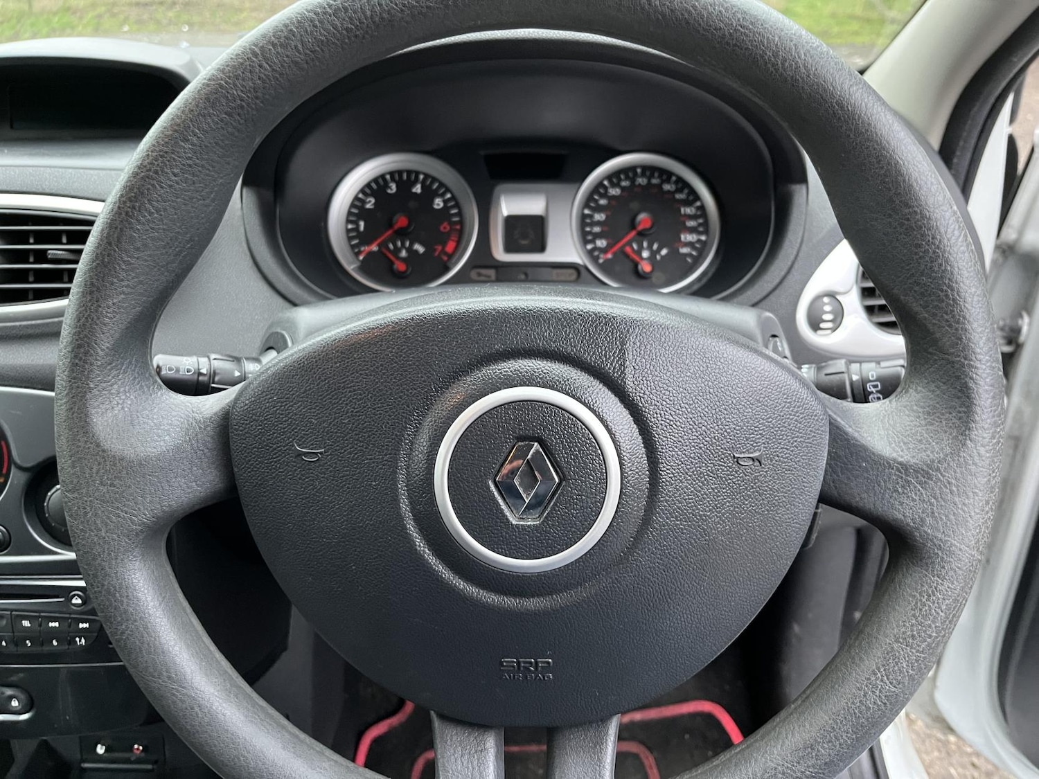 Used Renault Clio 2012 for sale - 77409907: Photo 32