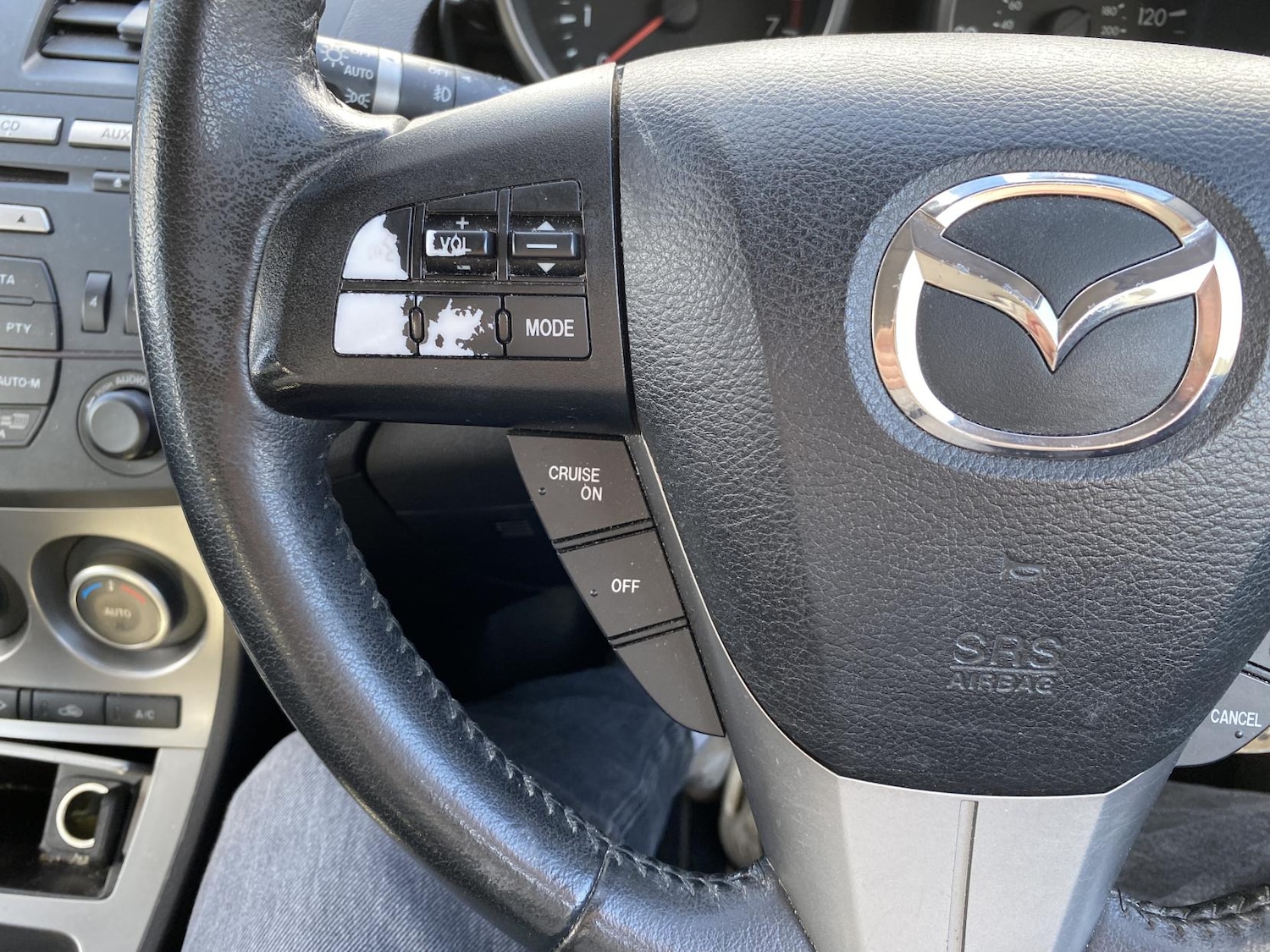 Used Mazda Mazda3 2010 for sale - 77891846: Photo 17