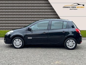 Used Renault Clio 2013 for sale - 79556992: Photo