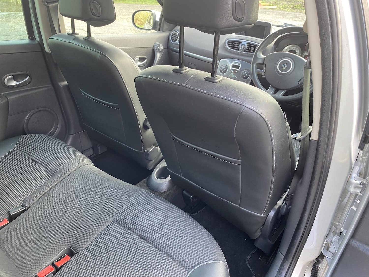 Used Renault Clio 2010 for sale - 77656707: Photo 12