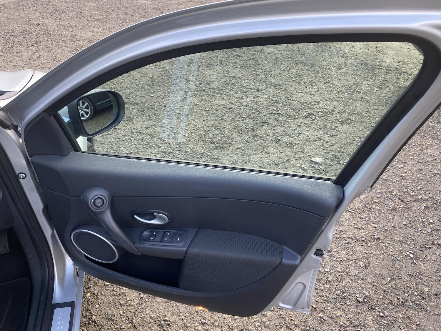 Used Renault Clio 2010 for sale - 77656707: Photo 37