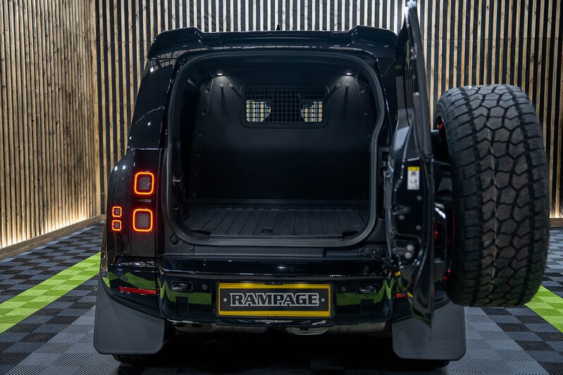 Used Land Rover Defender 90 for sale - 76884518: Photo 16