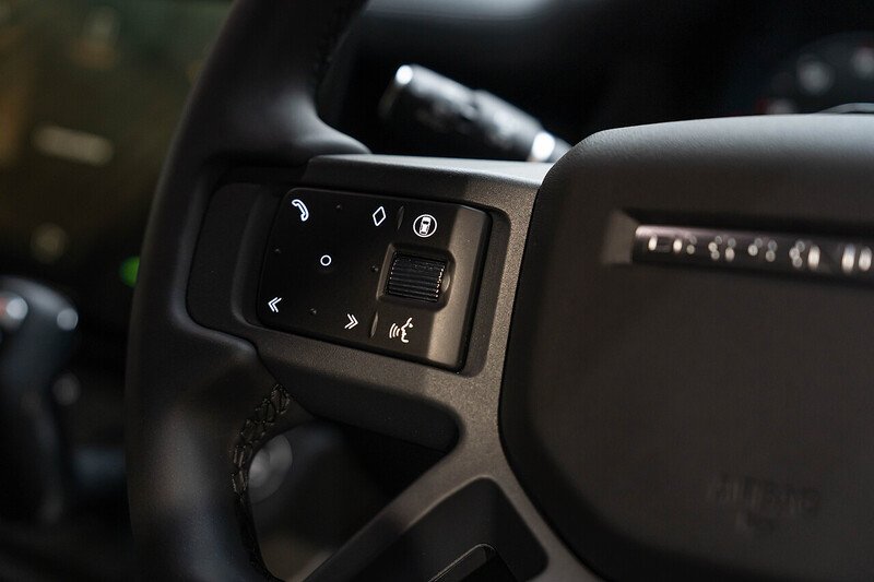 Used Land Rover Defender 90 for sale - 76884518: Photo 26