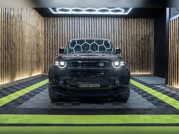 Used Land Rover Defender 90 undefined for sale - 76884518: Photo