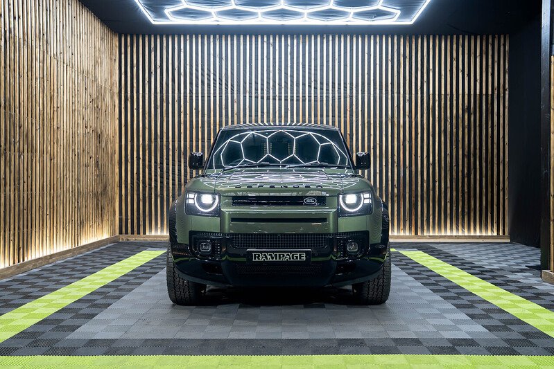 Used Land Rover Defender 90 for sale - 78182170: Photo 2