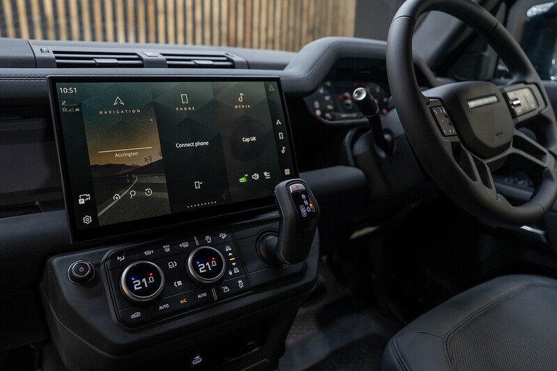 Used Land Rover Defender 90 for sale - 78182170: Photo 23