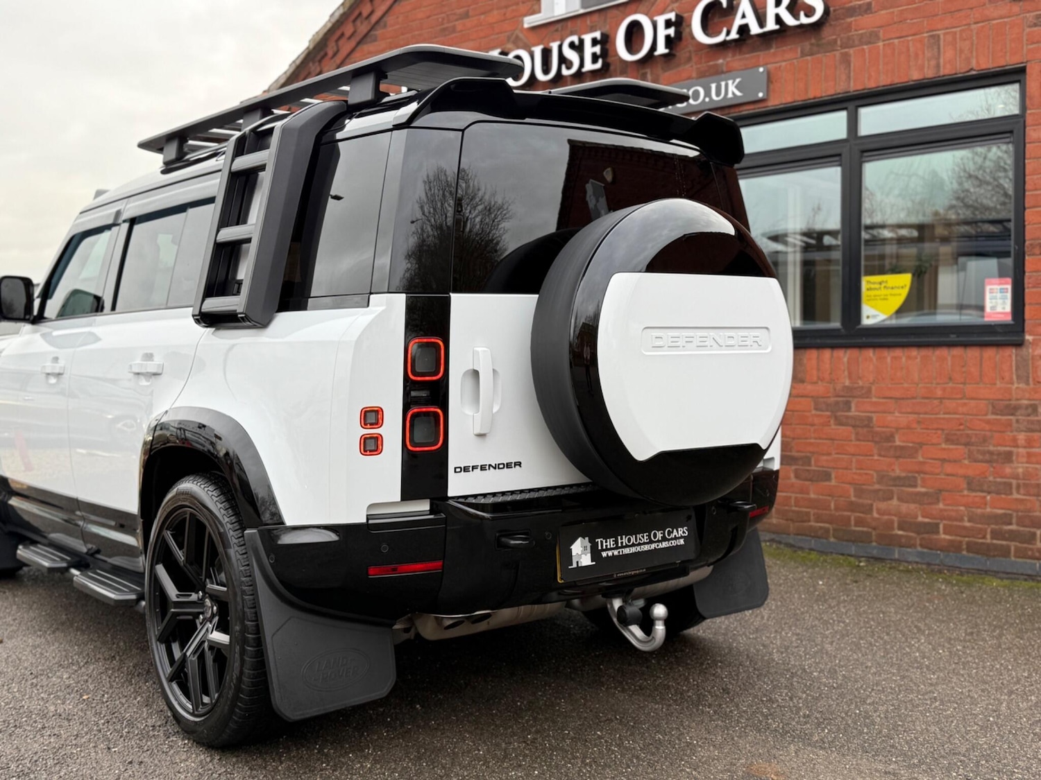 Used Land Rover Defender 110 2025 for sale - 77131394: Photo 24