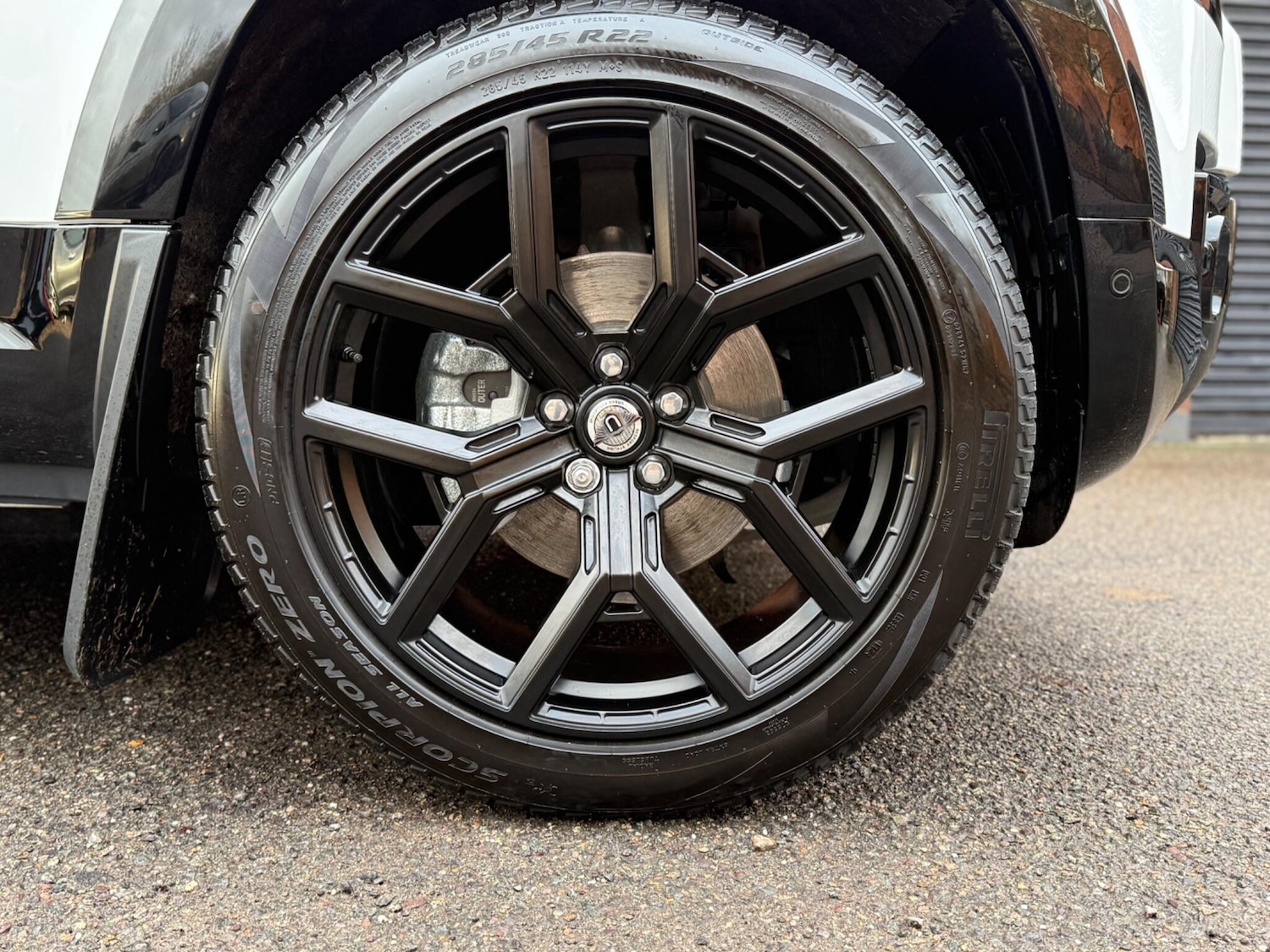 Used Land Rover Defender 110 2025 for sale - 77131394: Photo 25