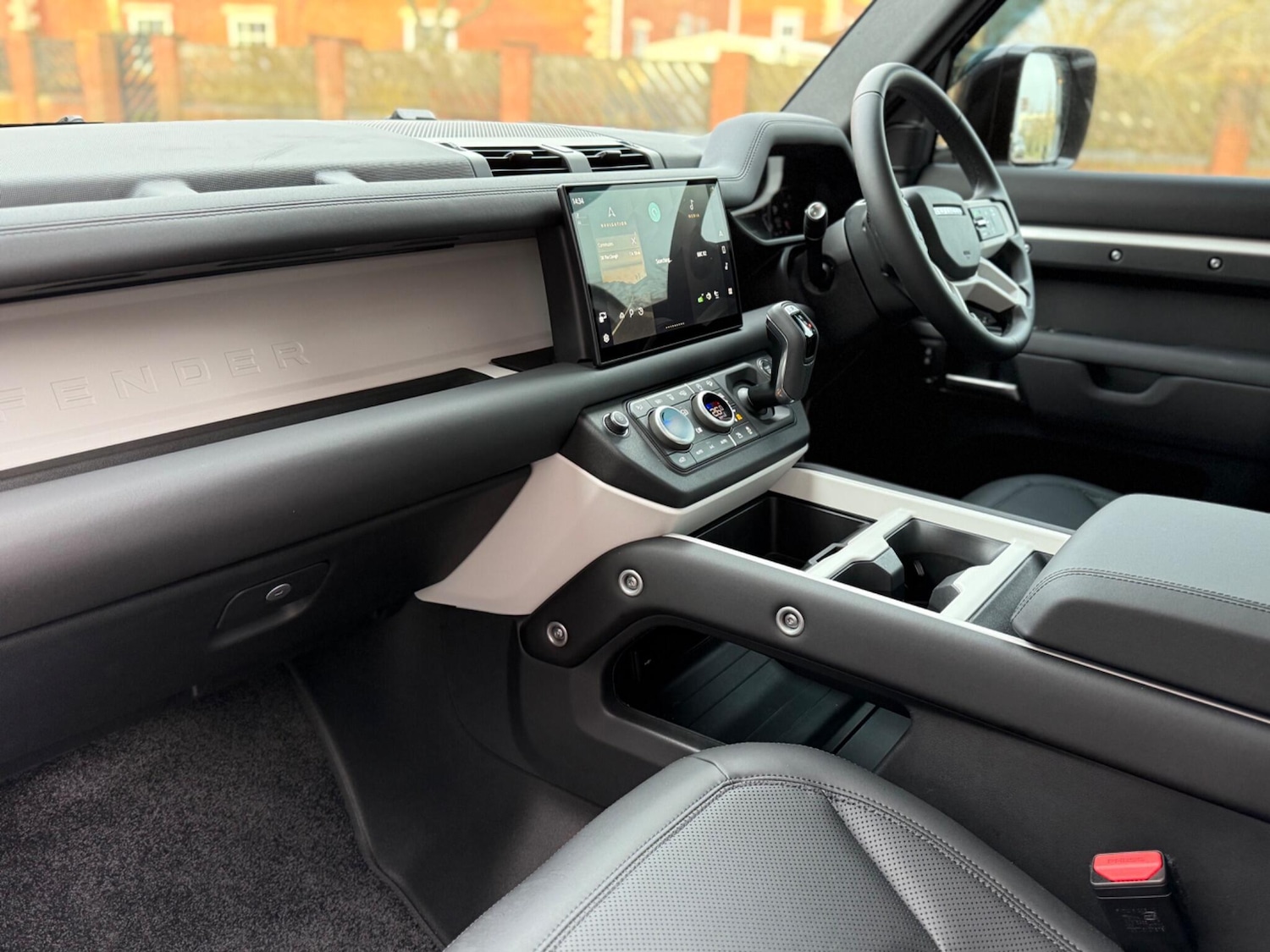 Used Land Rover Defender 110 2025 for sale - 77131394: Photo 28