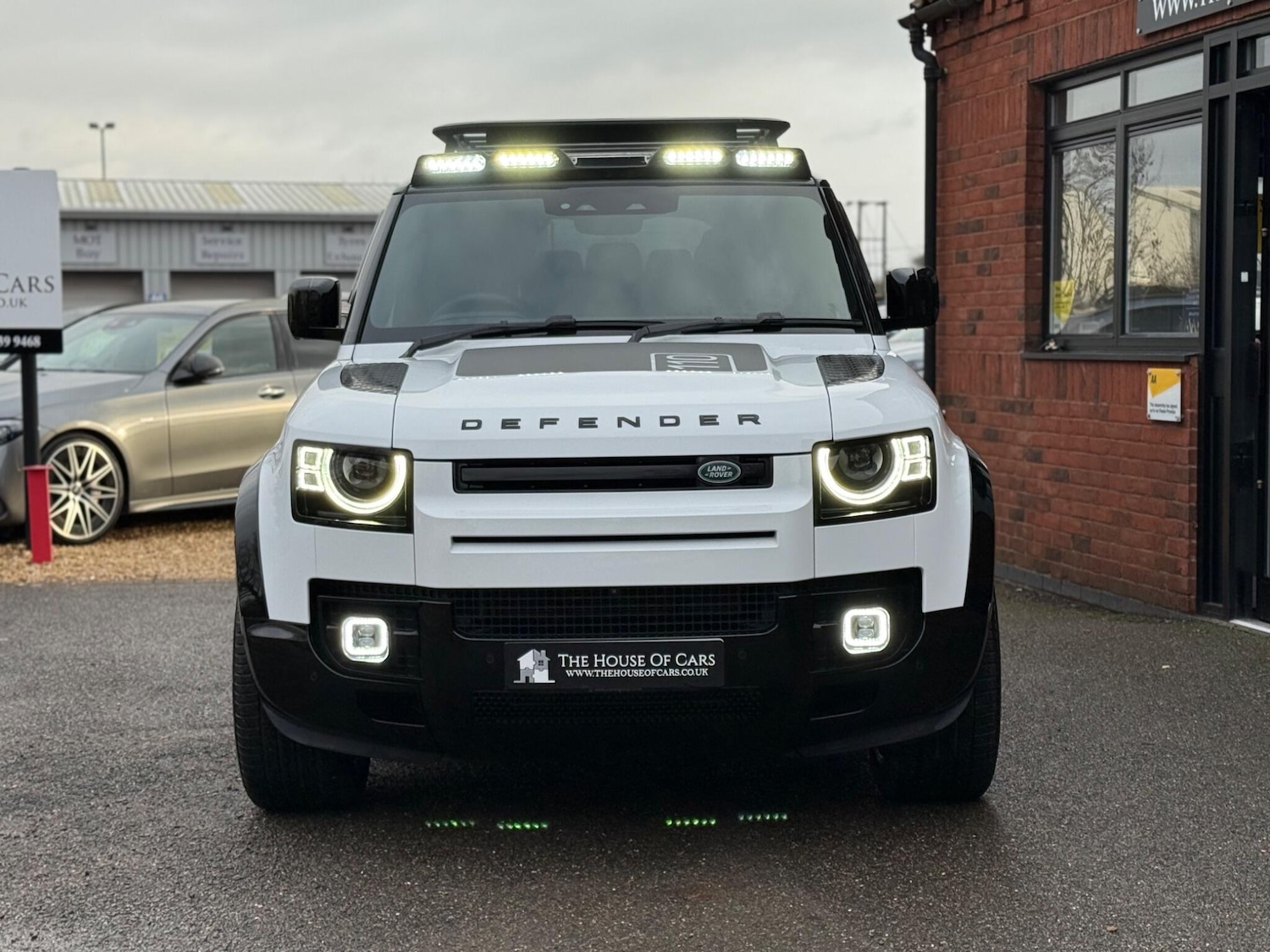 Used Land Rover Defender 110 2025 for sale - 77131394: Photo 3