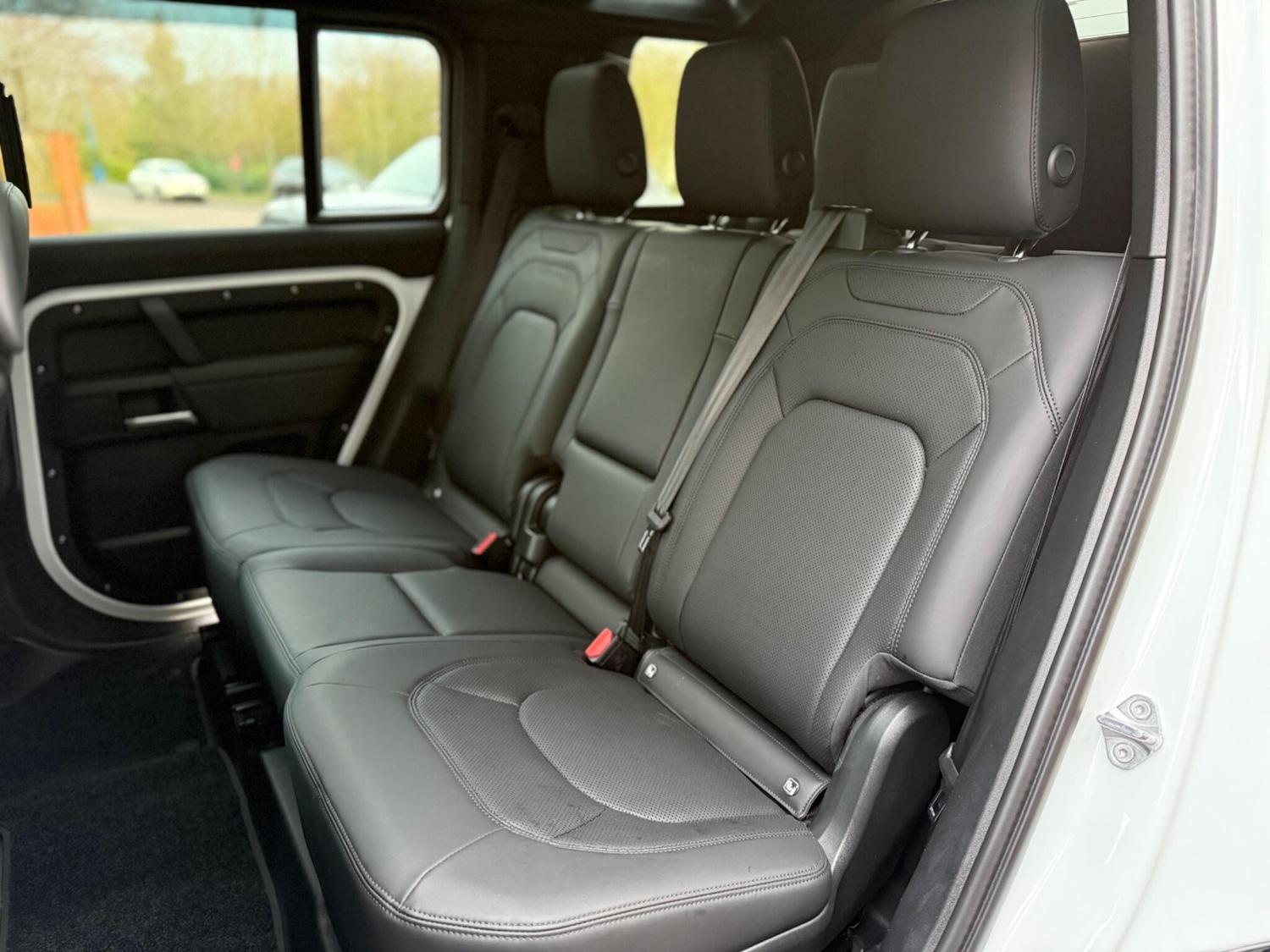 Used Land Rover Defender 110 2025 for sale - 77131394: Photo 35