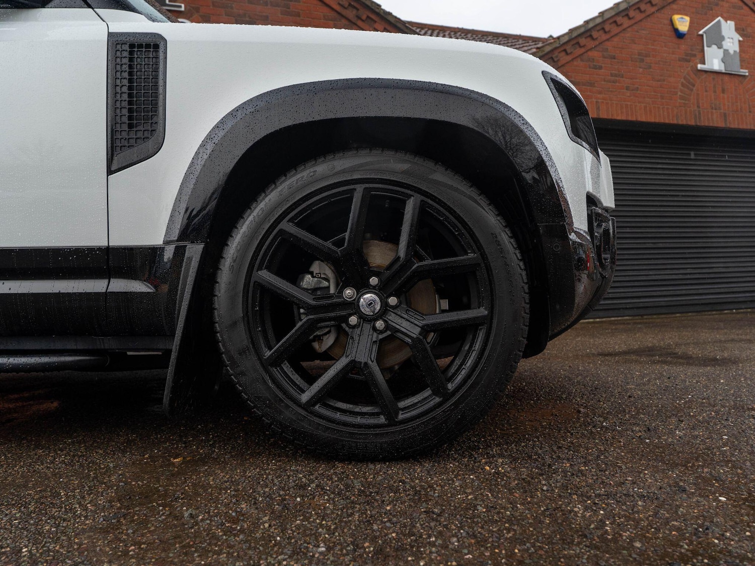 Used Land Rover Defender 110 2025 for sale - 77131394: Photo 38