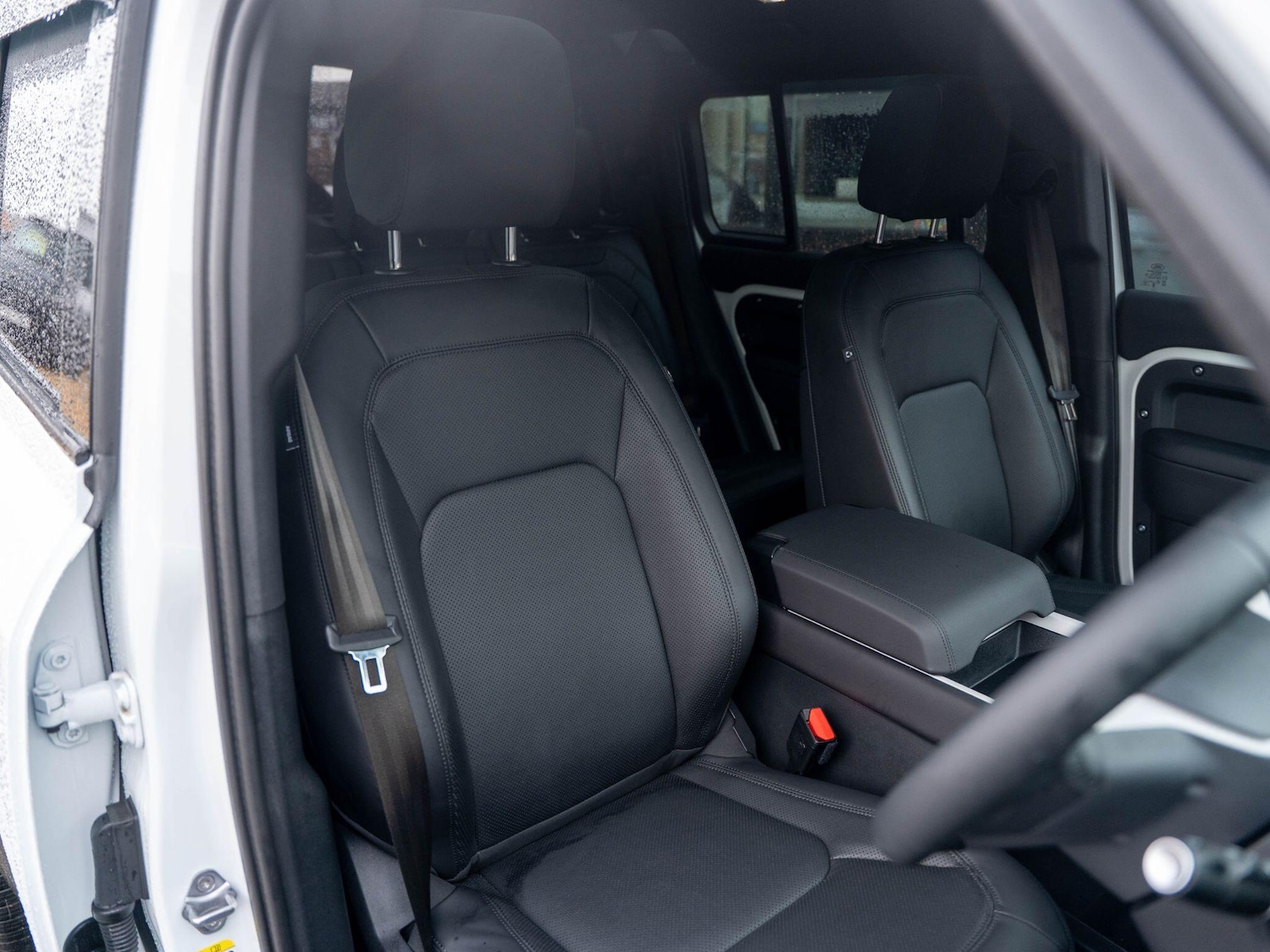 Used Land Rover Defender 110 2025 for sale - 77131394: Photo 46