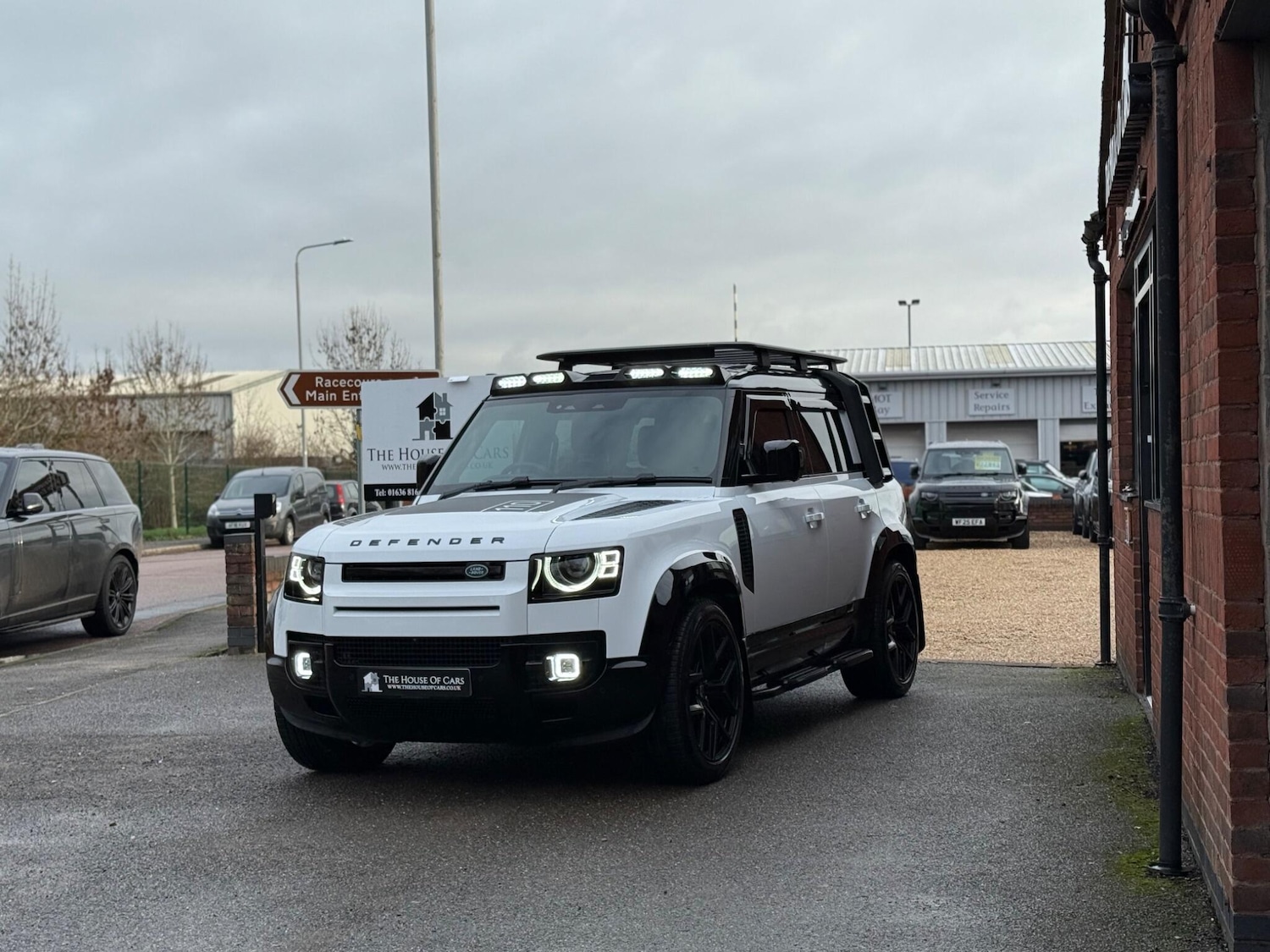Used Land Rover Defender 110 2025 for sale - 77131394: Photo 5