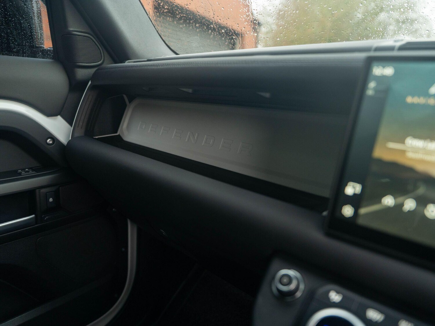 Used Land Rover Defender 110 2025 for sale - 77131394: Photo 59