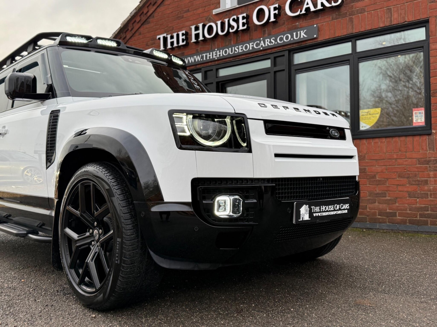 Used Land Rover Defender 110 2025 for sale - 77131394: Photo 8