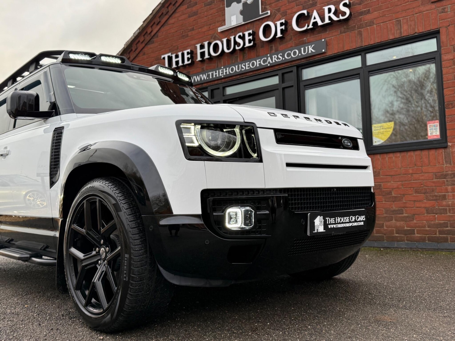 Used Land Rover Defender 110 2025 for sale - 77131394: Photo 9