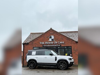 Used Land Rover Defender 110 2025 for sale - 77510143: Photo