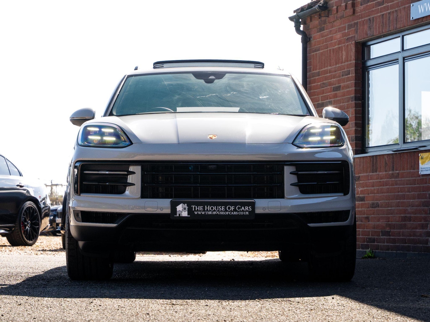 Used Porsche Cayenne 2024 for sale - 75905184: Photo 2