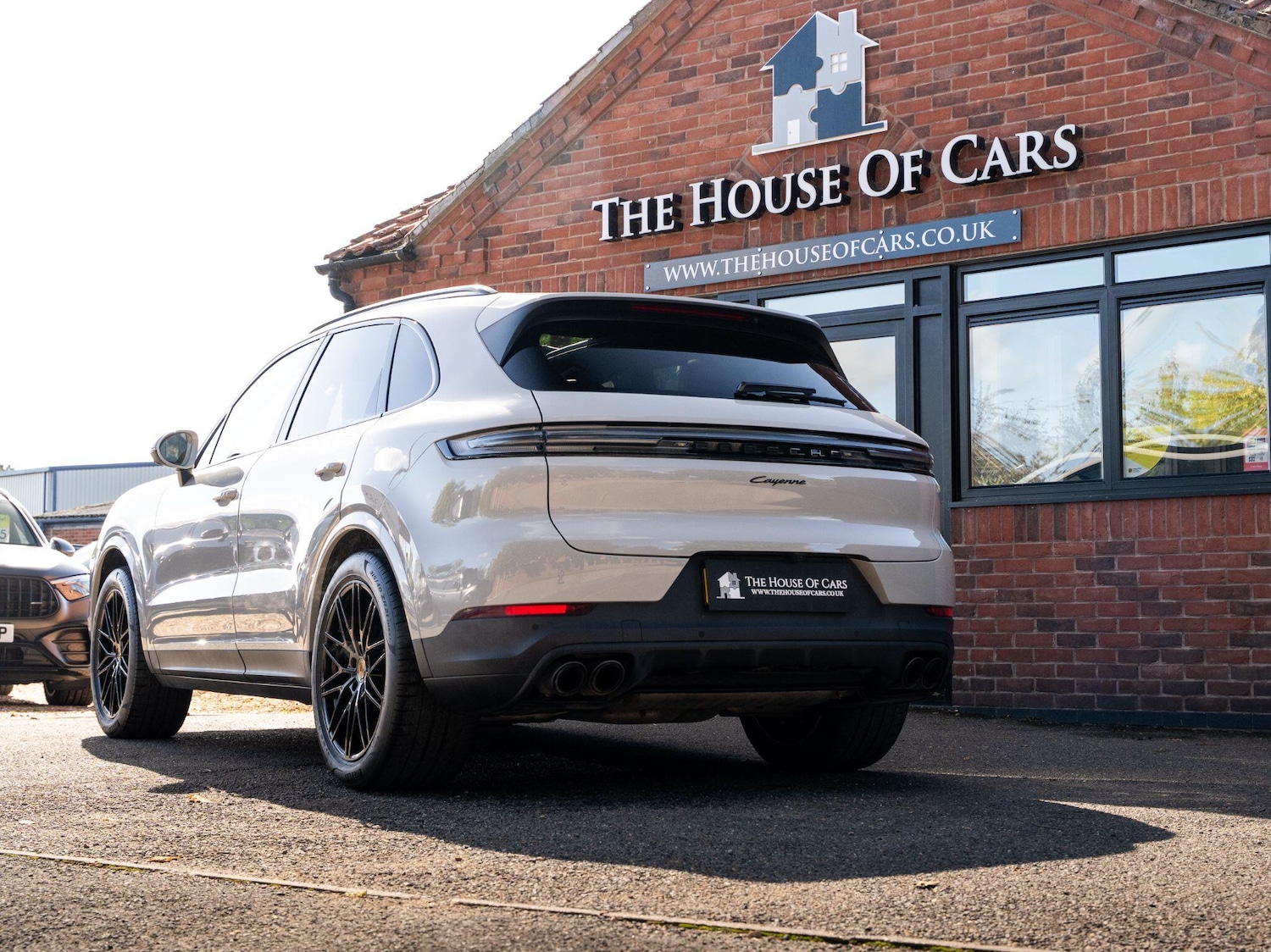 Used Porsche Cayenne 2024 for sale - 75905184: Photo 3