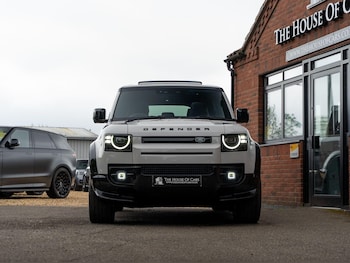 Used Land Rover Defender 110 2026 for sale - 78348568: Photo