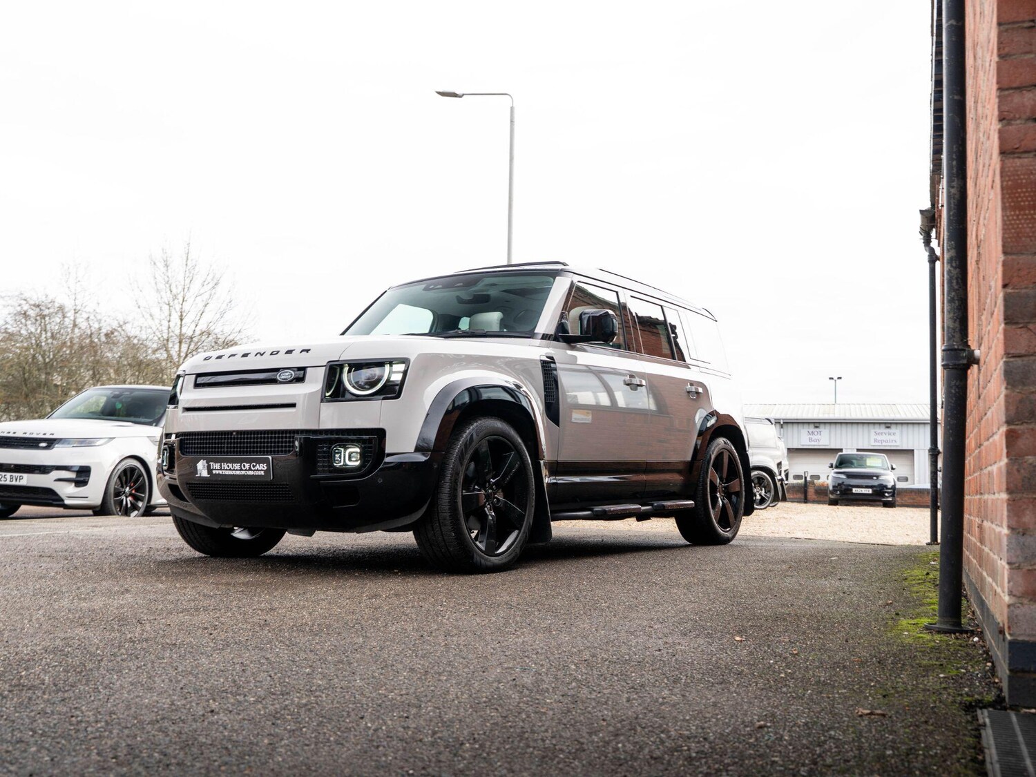 Used Land Rover Defender 2025 for sale - 77799244: Photo 11
