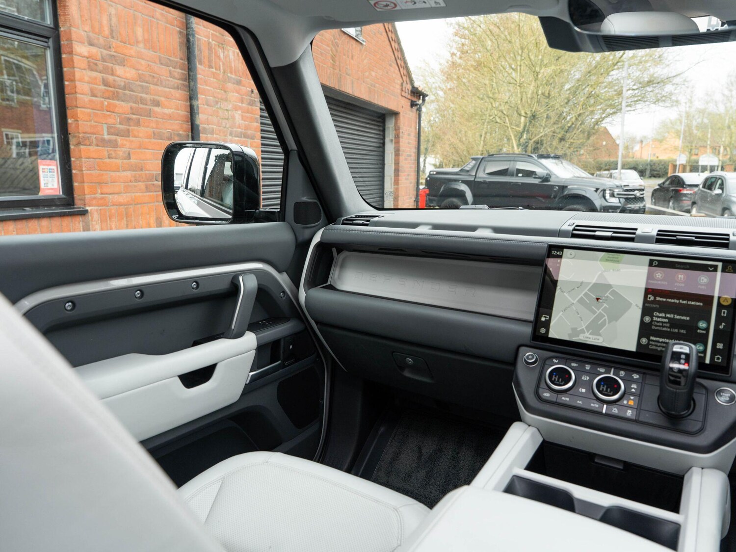 Used Land Rover Defender 2025 for sale - 77799244: Photo 39