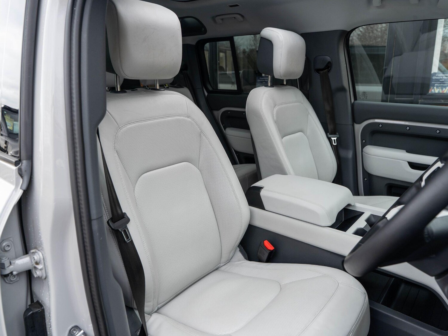 Used Land Rover Defender 2025 for sale - 77799244: Photo 44