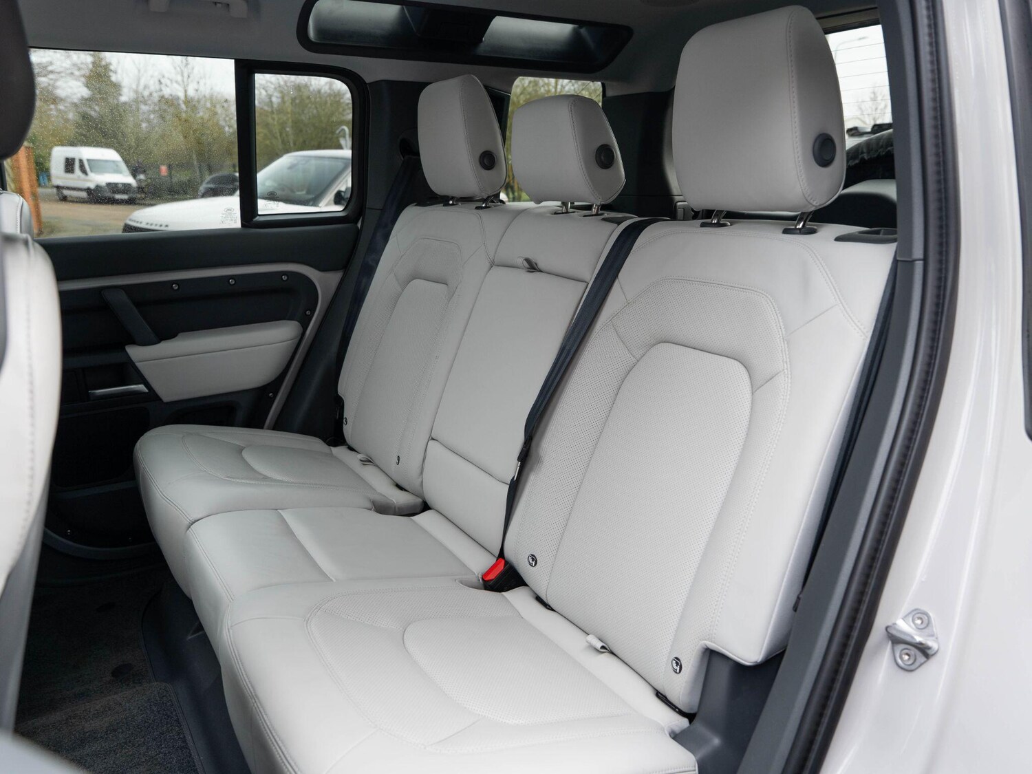 Used Land Rover Defender 2025 for sale - 77799244: Photo 51