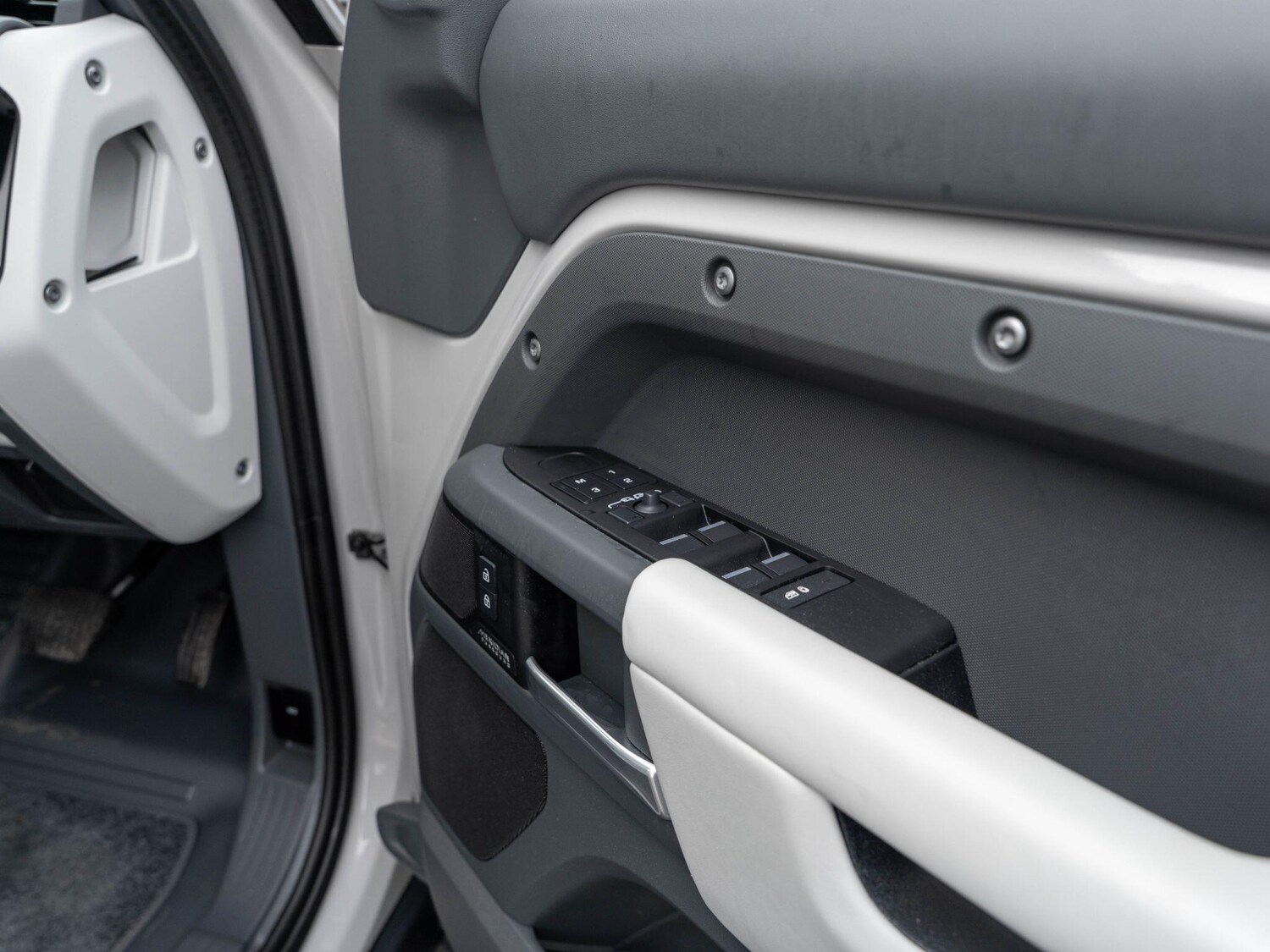 Used Land Rover Defender 2025 for sale - 77799244: Photo 54