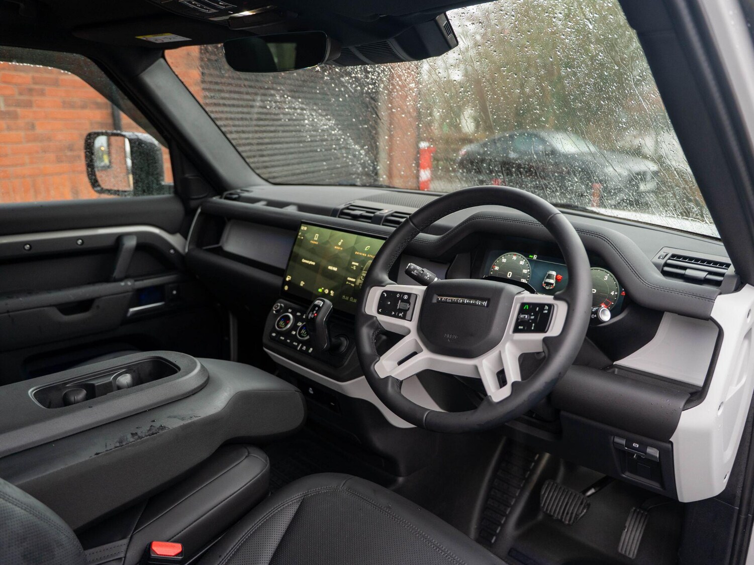 Used Land Rover Defender 90 2025 for sale - 77144318: Photo 37