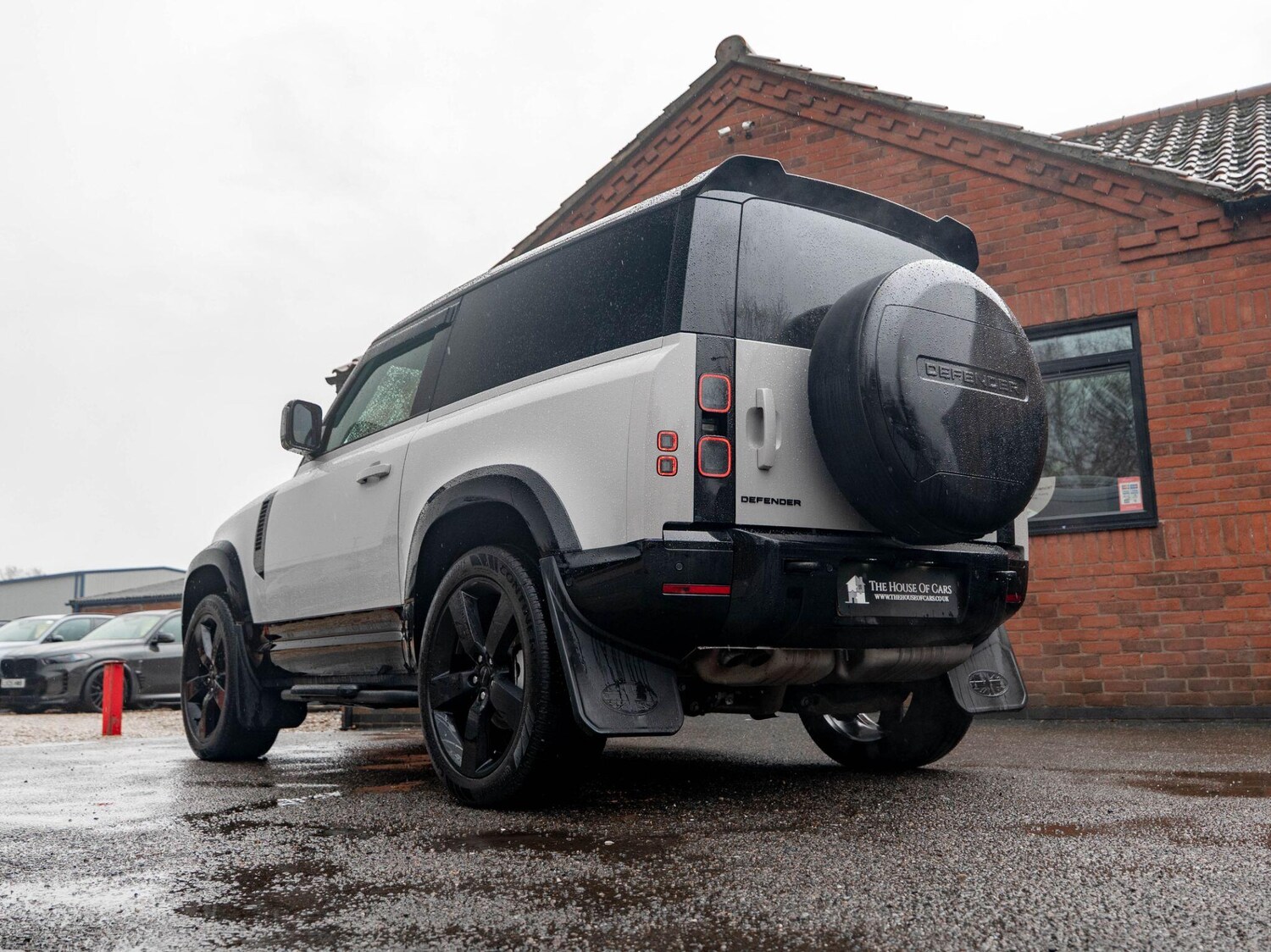 Used Land Rover Defender 90 2025 for sale - 77144318: Photo 4