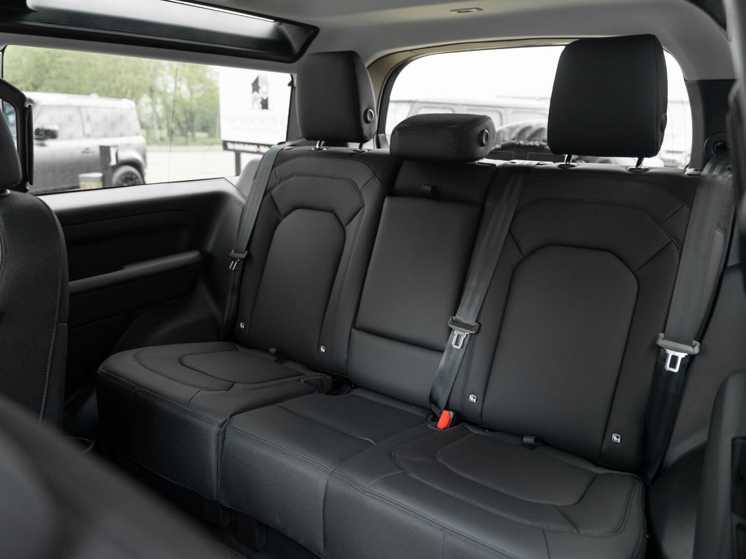 Used Land Rover Defender 2026 for sale - 78128163: Photo 44