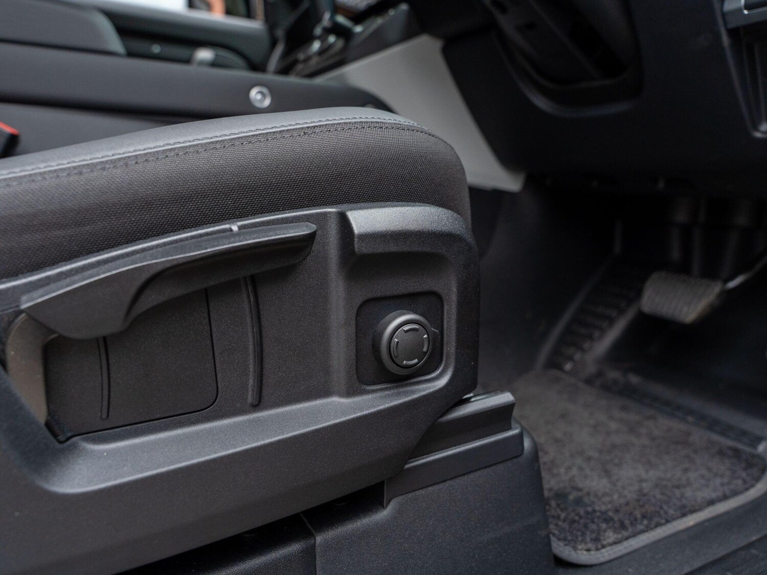 Used Land Rover Defender 2026 for sale - 78128163: Photo 47