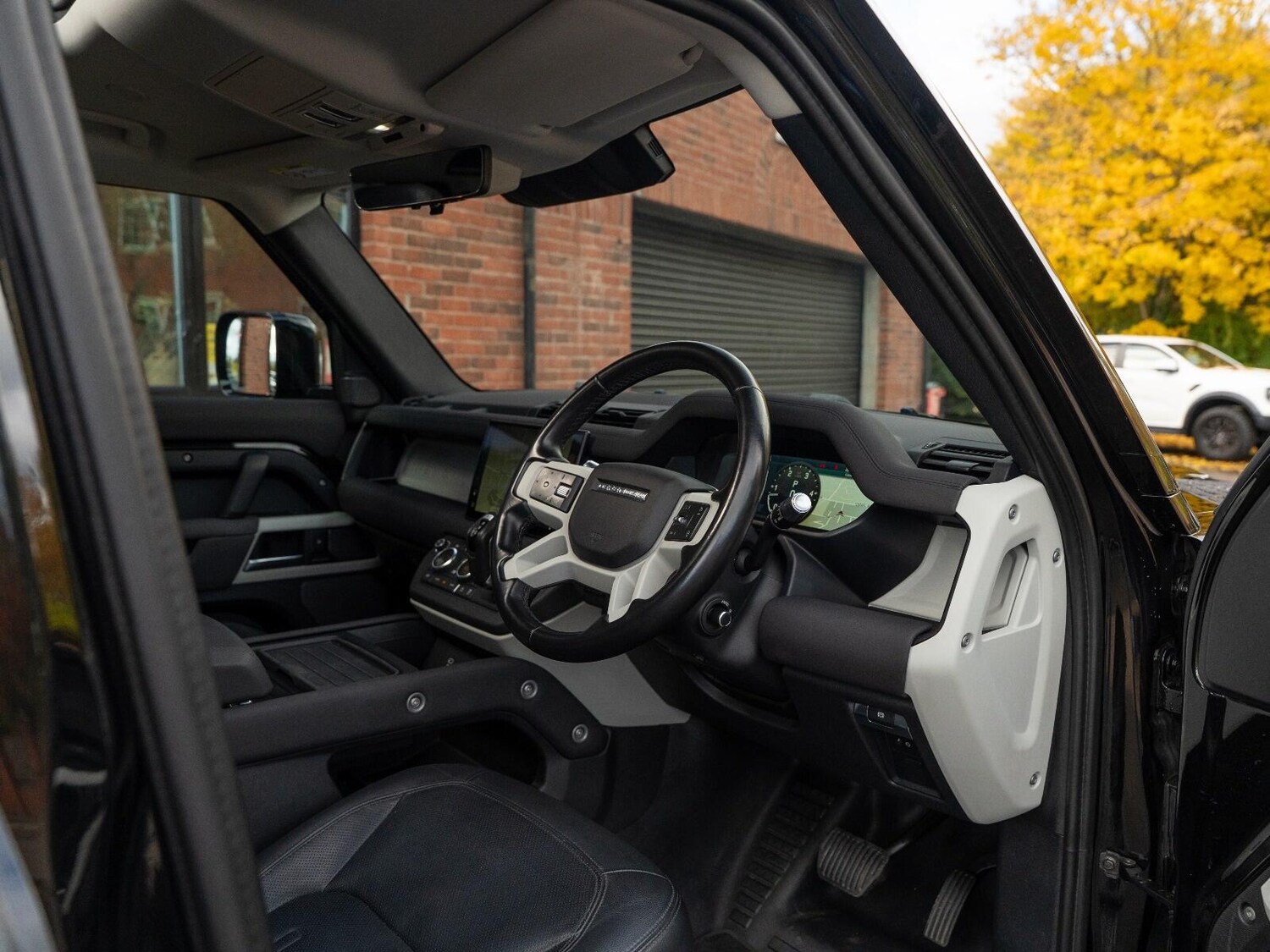 Used Land Rover Defender 110 for sale - 77738637: Photo 17