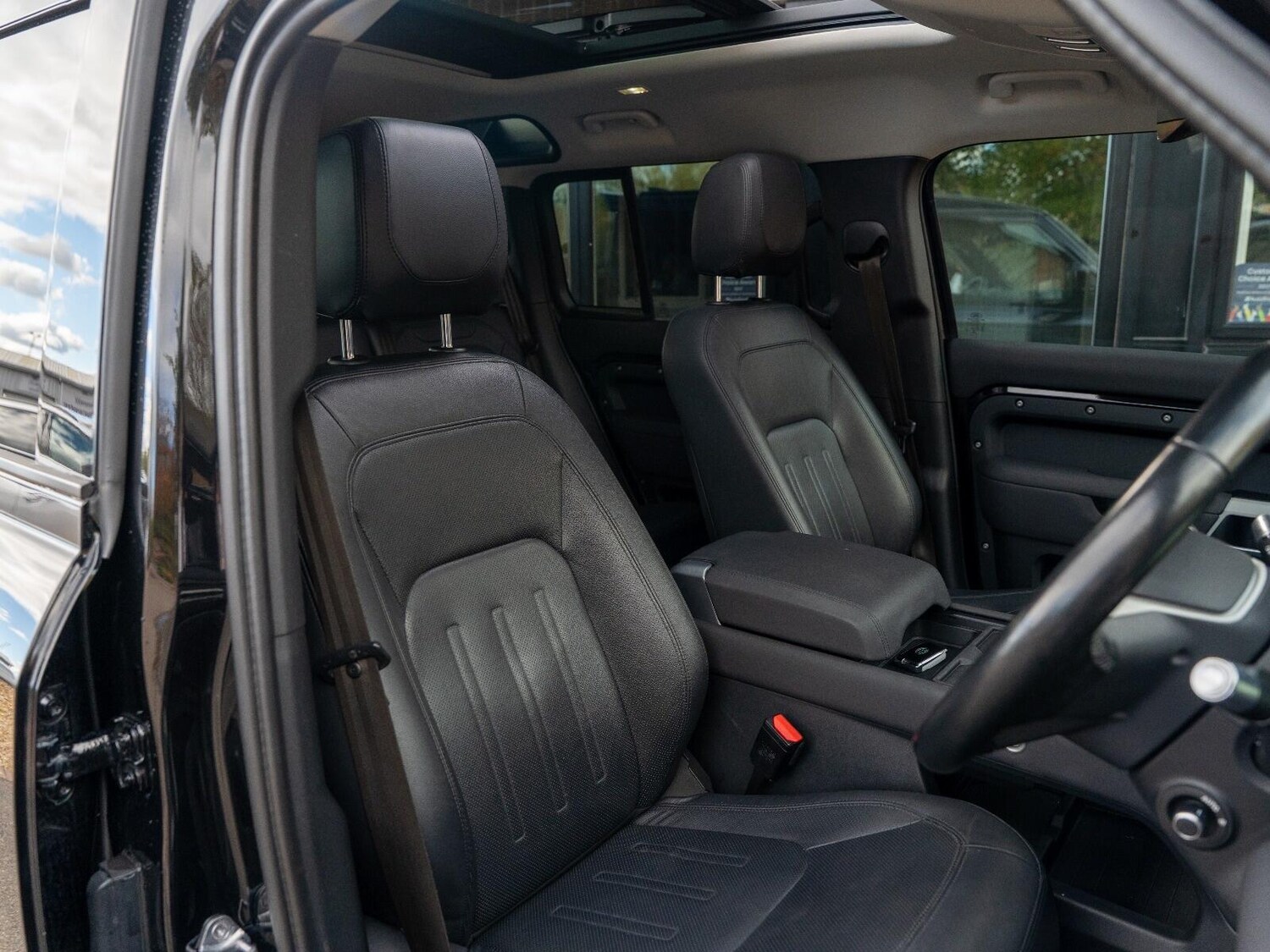 Used Land Rover Defender 110 for sale - 77738637: Photo 18