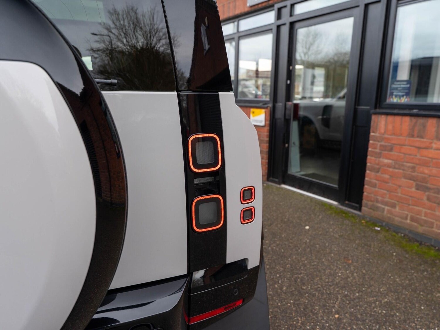 Used Land Rover Defender 110 for sale - 77671121: Photo 18