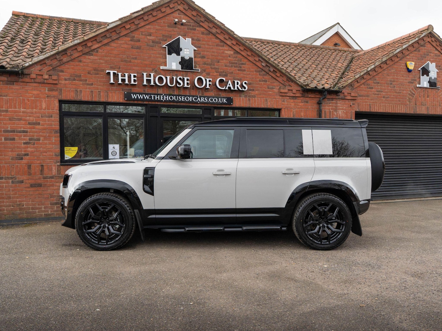 Used Land Rover Defender 110 2026 for sale - 77671121: Photo 22