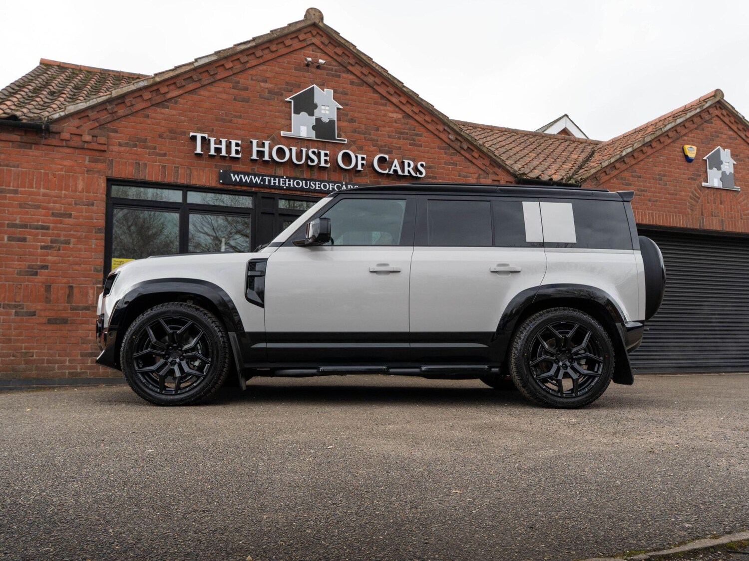 Used Land Rover Defender 110 2026 for sale - 77671121: Photo 23