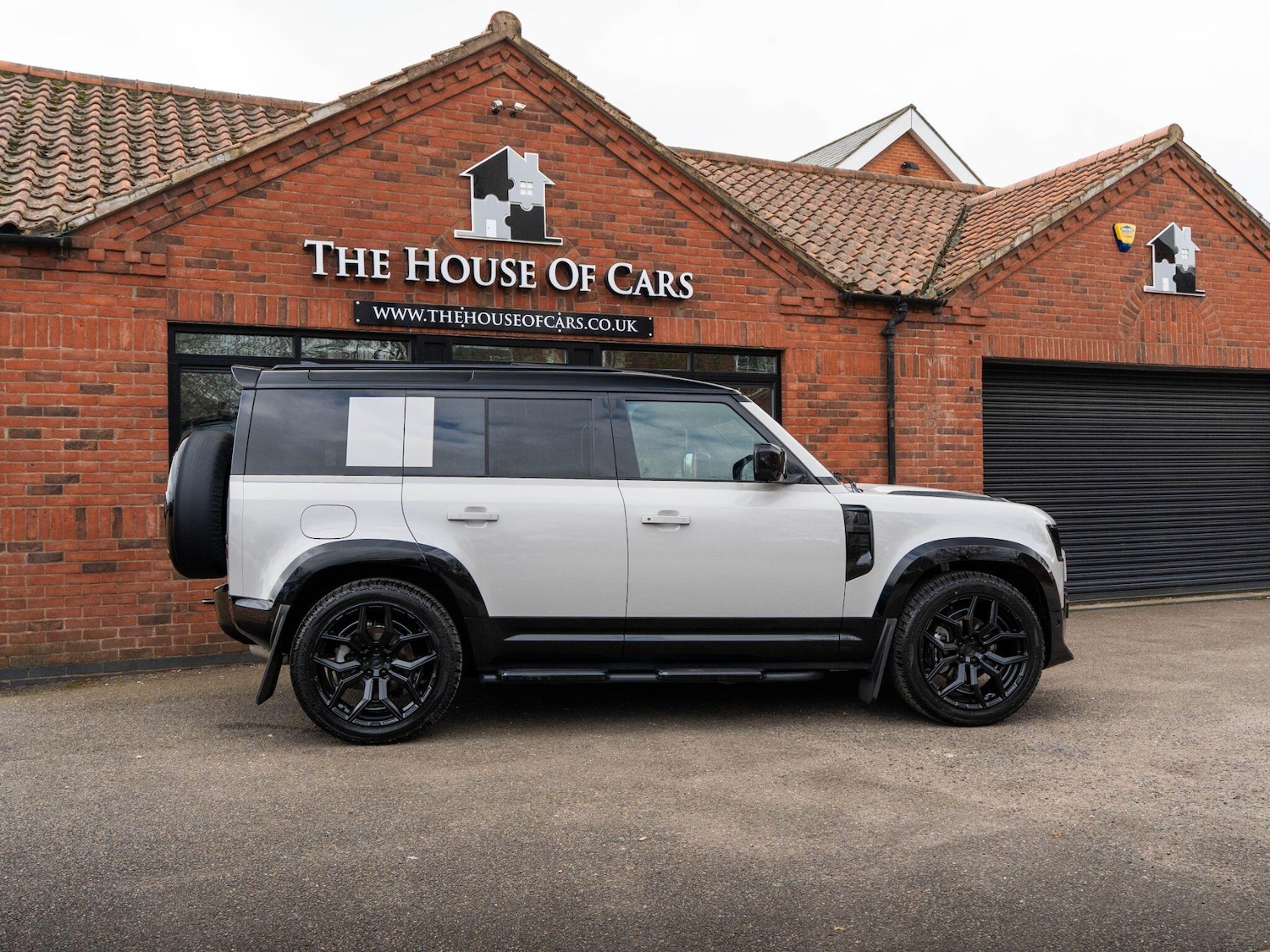 Used Land Rover Defender 110 2026 for sale - 77671121: Photo 24