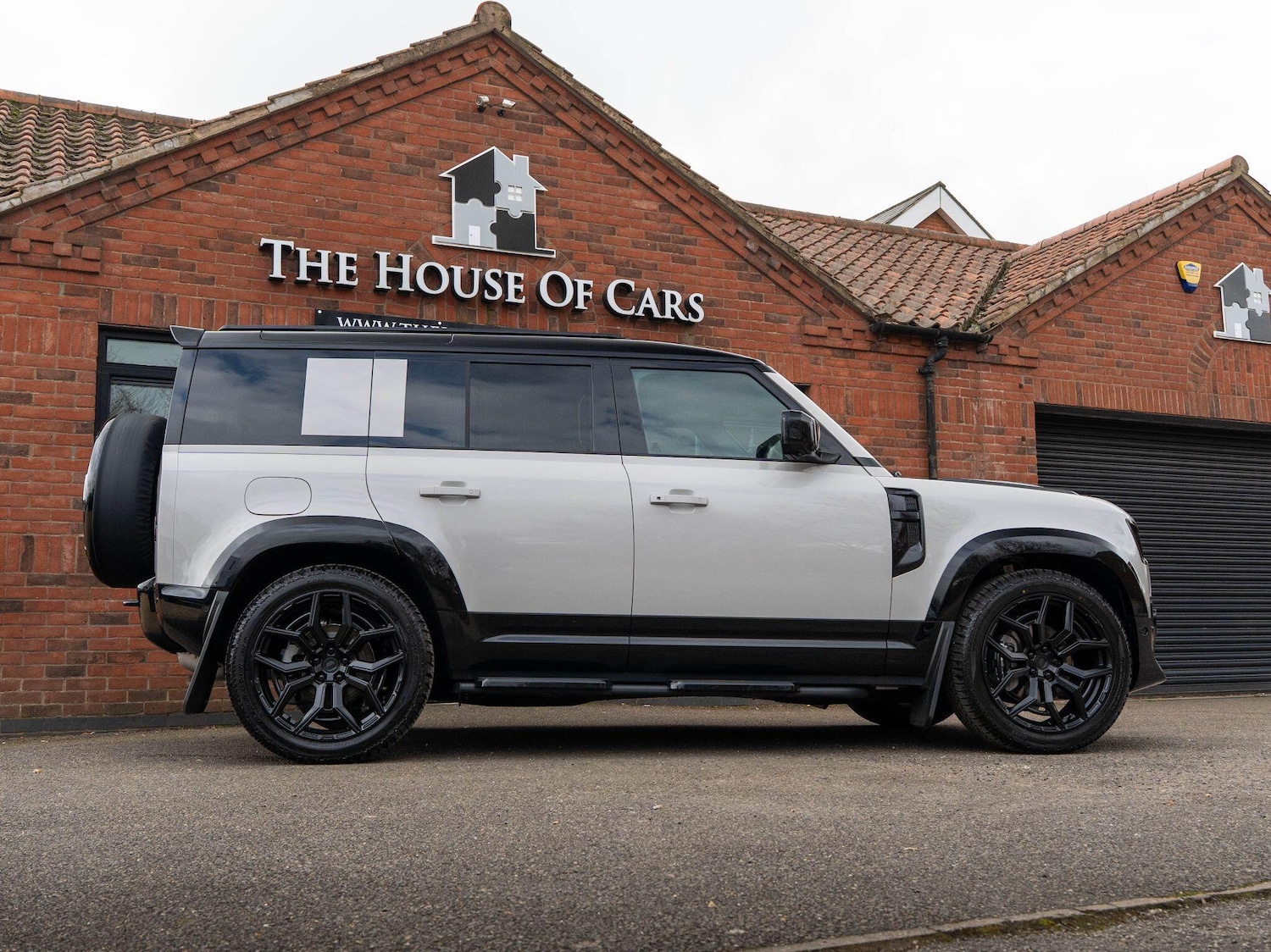 Used Land Rover Defender 110 2026 for sale - 77671121: Photo 25