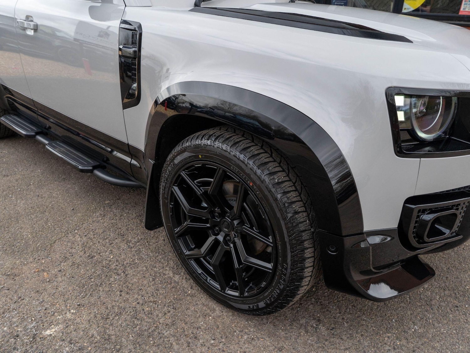 Used Land Rover Defender 110 2026 for sale - 77671121: Photo 35